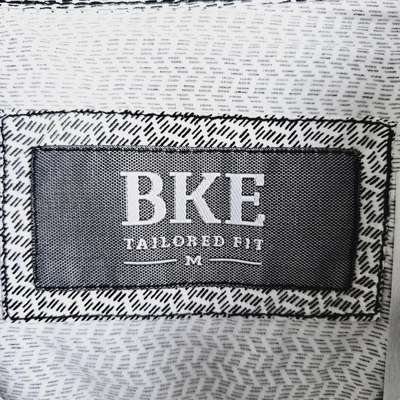 BKE Tailored Fit Haslet Shirt in White & Black NWT, size Medium - Picture 9 of 16